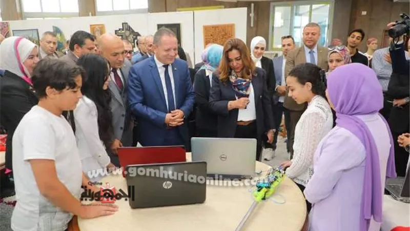 محافظ دمياط ورئيس الجامعة يشهدان فعاليات 