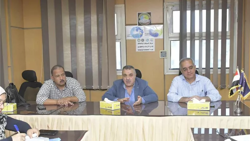 رئيس مياه دمياط يتابع تنفيذ خطة الإحلال والتجديد