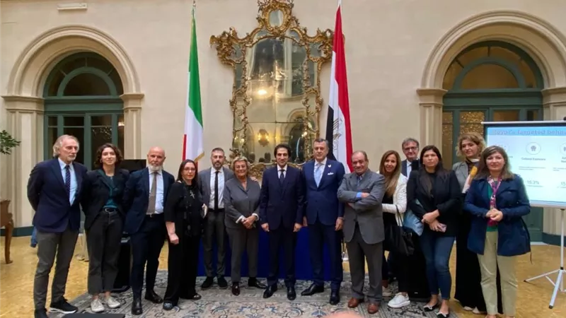 وزير السياحة يعقد لقاءً موسعاً مع ممثلي أهم وسائل الإعلام الإيطالية