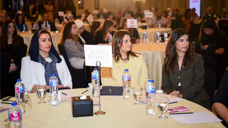 سها جندي تستعرض جهود الهجرة فى برامج وأنشطة تمكين المرأة المصرية