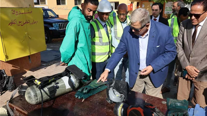رئيس القابضة للمياه يتفقد محطة مياه الرضوانية UF بالأقصر
