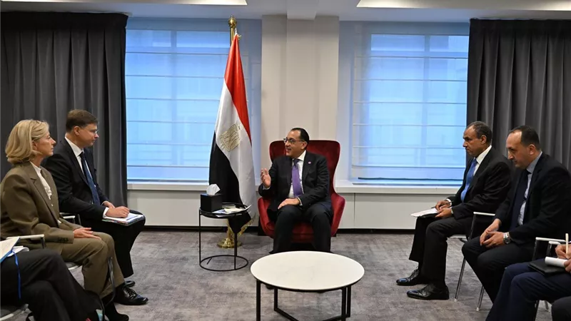 مدبولي يلتقي نائب رئيس المفوضية الأوروبية ومفوض التجارة الاوروبى