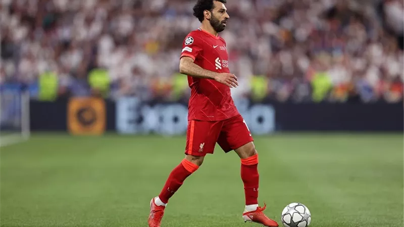 ليفربول يفاوض موهبة إسبانية تحسبًا لرحيل محمد صلاح للدوري السعودي