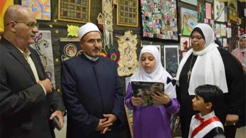 رئيس منطقة السويس الأزهرية يفتتح معرض التربية الفنية