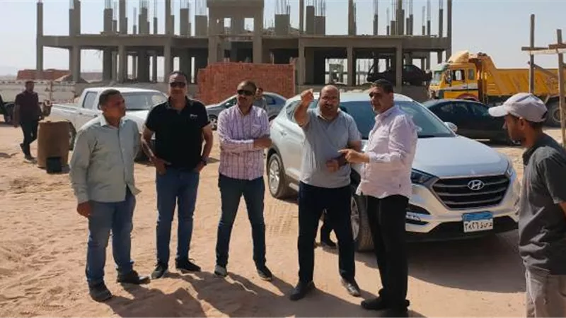 جهاز سوهاج الجديدة يكشف أهم مشروعات الإسكان والزراعة والطرق.. صور