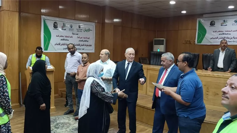 تقديم الدعم 185 مواطن من الأكثر إحتياجا بالاقصر
