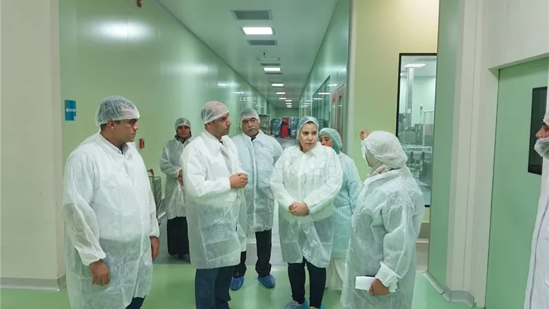 لتعزيز علاقات العمل.. تفتيش على شركة المهن الطبية بالإسماعيلية