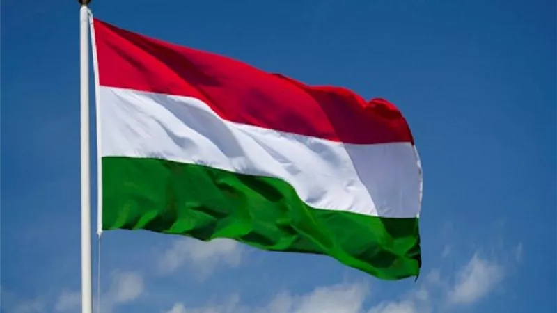 المجر تكرر التهديد بمنع تمويل أوكرانيا