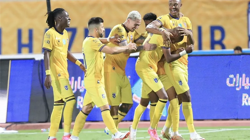 شاهد .. أهداف المواجهة المثيرة بين الاتحاد والحزم بالدورى السعودى