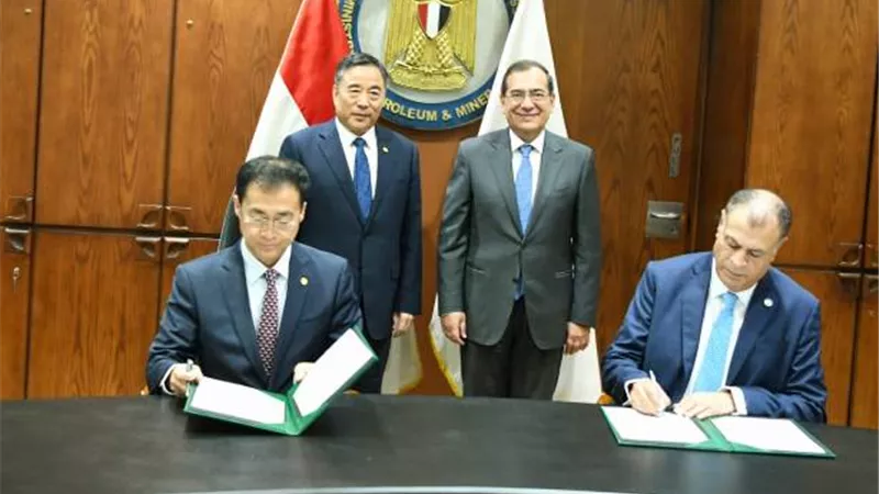 توقيع مذكرتى تفاهم بين الطاقة الصينية وهيئة البترول وشمال أبوقير