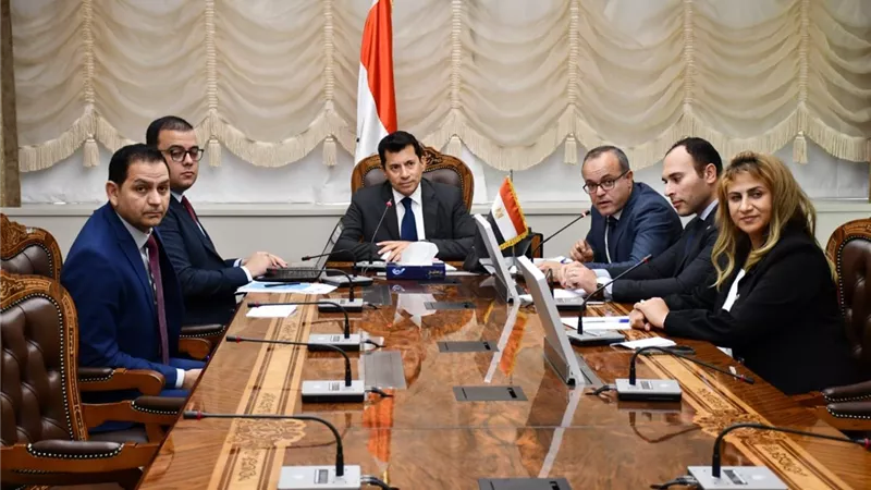 صبحى يبحث التعاون مع سكرتير عام الإتحاد الإفريقي للرياضة الجامعية