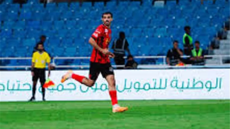 شاهد .. صالح العباس يسجل أول اهداف الرياض في مرمي الطائي