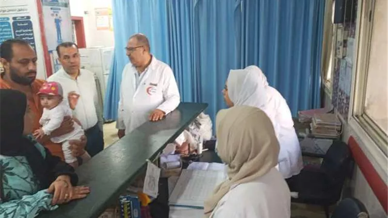 وكيل الصحة بدمياط يفاجئ المستشفى العام