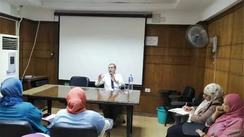 اجتماع موسع لمتابعة مؤشرات الأداء الصحي بالمنشآت الطبية في المنيا