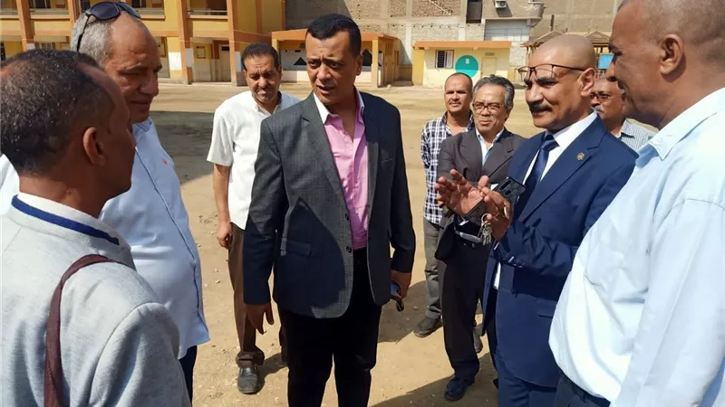 تعليم قوص يدشن مبادرة لمحو أمية لعمال الخدمات المعاونه