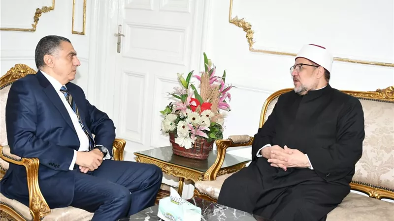 وزير الأوقاف يبحث التعاون مع سفير مصر لدى جمهورية باكستان