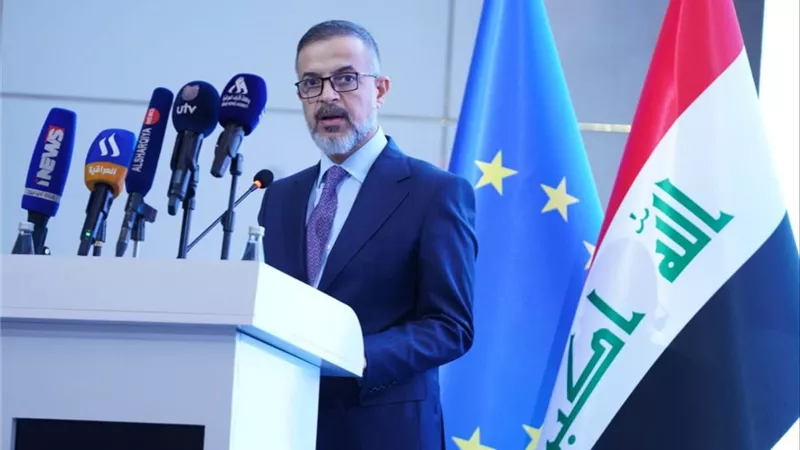 وزير التخطيط العراقي يعلن إعداد خطة لخفض الانبعاثات الكربونية