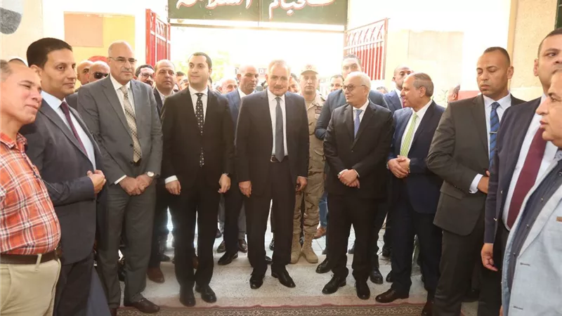 وزير التعليم يتابع انتظام الدراسة ويتفقد عددًا من مدارس كفر الشيخ