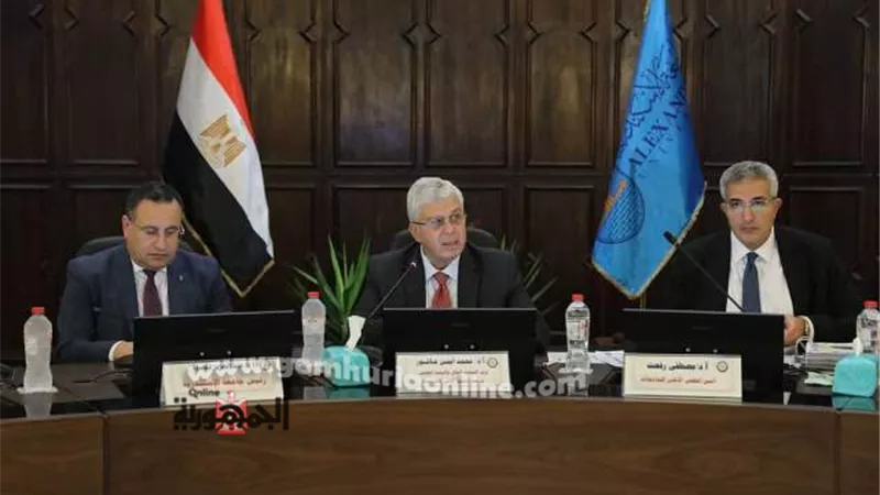 رئيس جامعة الزقازيق يشهد اجتماع المجلس الأعلى للجامعات