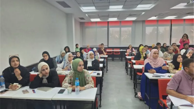 جامعةعين شمس:ورشةعمل عن مهارات الترجمة الصحفية من العبرية للعربية