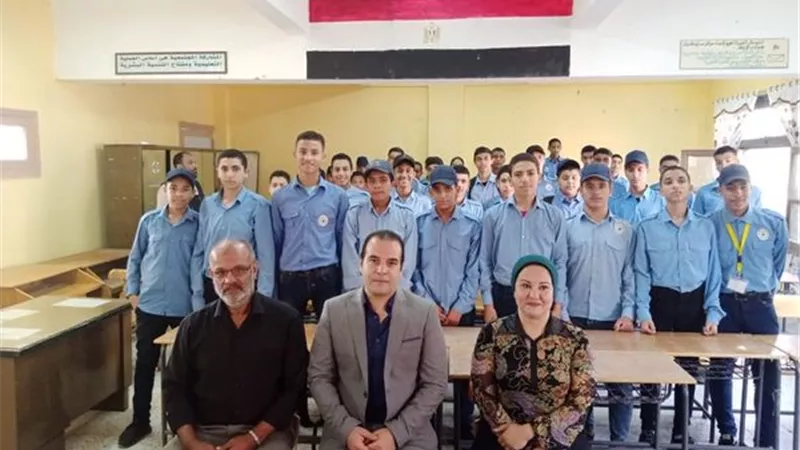 تعليم الإسماعيلية تناقش الآثار السلبية للإدمان..صور