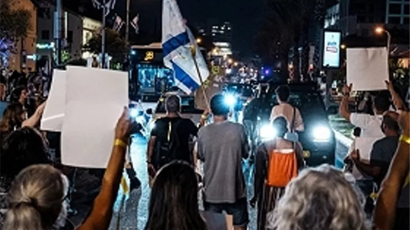 دعوات إسرائيلية للإفراج عن الأسرى الفلسطينيين مقابل تحرير المحتجزين بغزة
