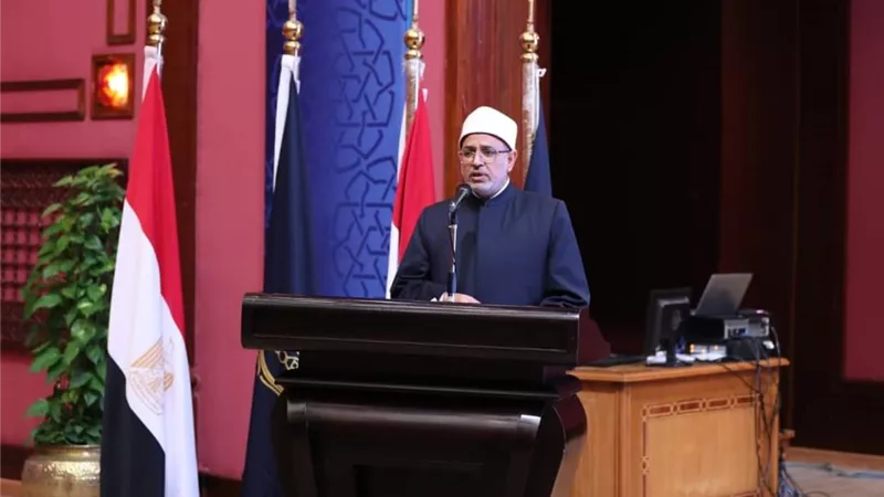 رئيس جامعة الأزهر يشارك في تخريج الطلاب الوافدين من مختلف العالم