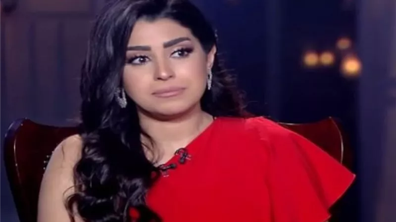 ايتن عامر: 