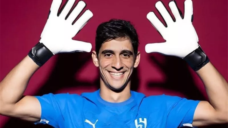 الحارس المغربى بونو:خدمة نادى الهلال السعودى أكبر من جوائز العالم