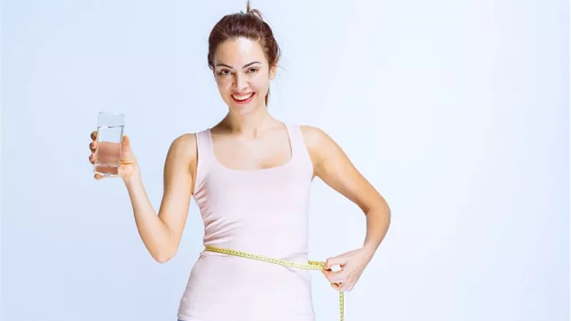 6 أعشاب لحرق دهون البطن والأرداف