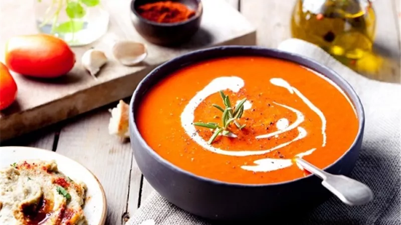 طريقة عمل شوربة الطماطم