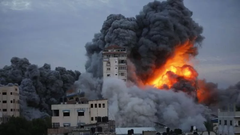 الدفاع المدني الفلسطيني :إمكانياتنا لا تتناسب مع حجم الدمار الهائل فى غزة