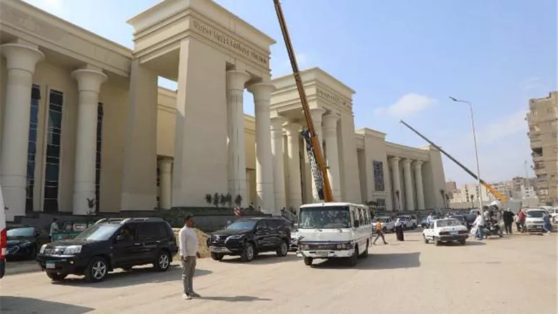 محافظ الجيزة يتفقد أعمال التطوير بمحطة قطارات الصعيد ببشتيل