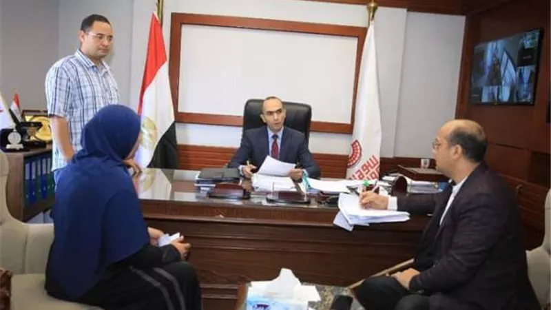 235 مواطن ومواطنة يلتقون محافظ سوهاج لعرض مطالبهم وشكواهم
