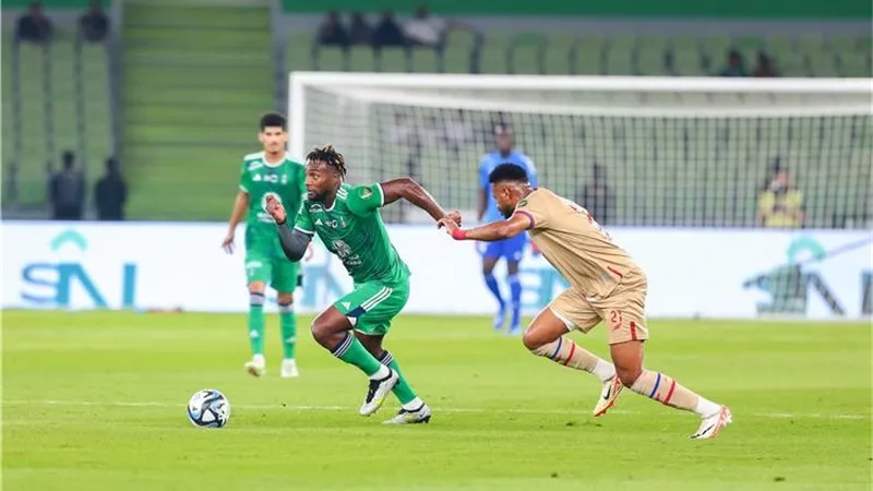 بـ 9 لاعبين.. أبها يهزم أهلي جدة ويتأهل لربع نهائي الكأس - شاهد