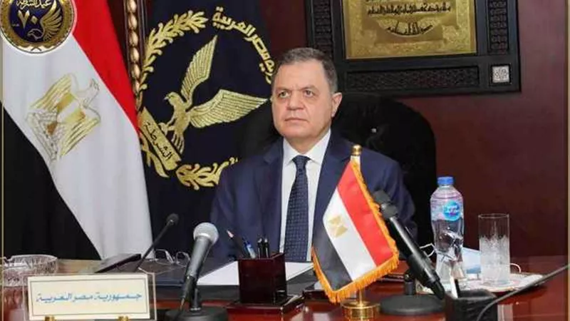وزير الداخلية يوافق على قبول دفعة جديدة للراغبين بمعاهد معاوني الأمن