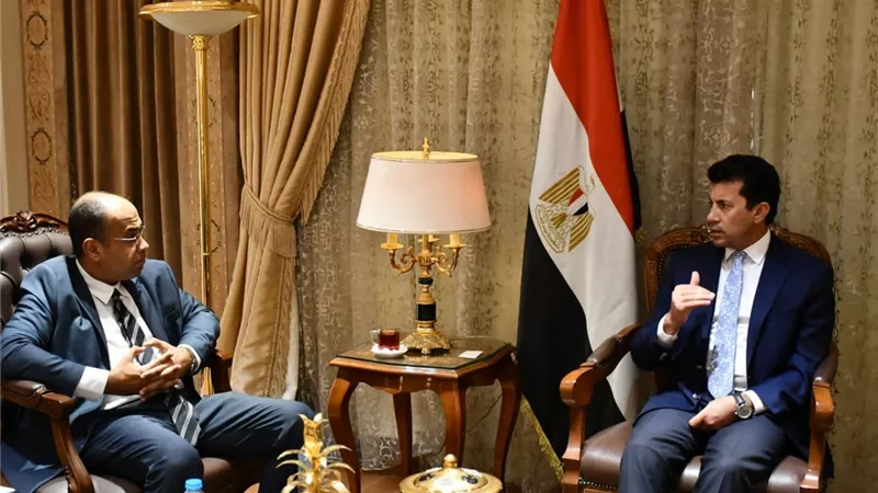 وزير الشباب يبحث التعاون مع السفير المصري الجديد في بيرو