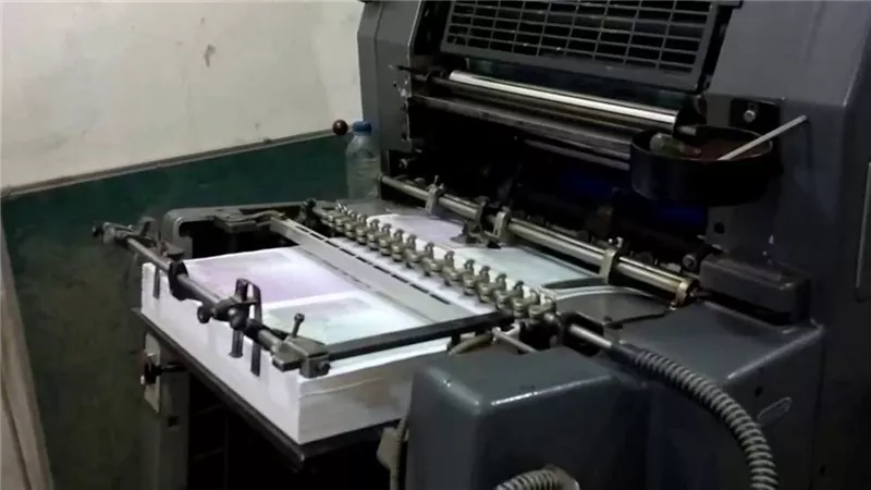 مداهمة مطبعة داخلها 17000 نسخة كتاب بدون تصريح في القاهرة