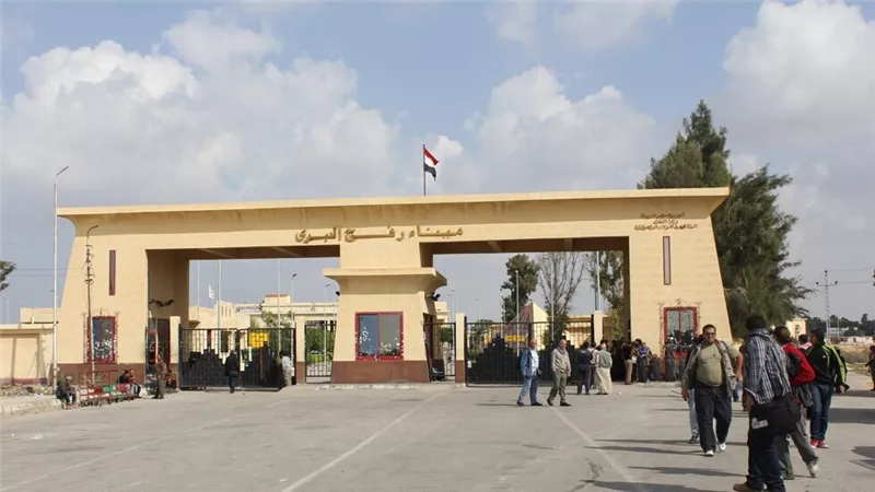 الصحافة الفرنسية: مصر تستقبل جرحى فلسطينيين على اراضيها