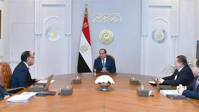 الرئيس يتابع الجهود الحكومة لتلبية احتياجات المواطن في القطاعات الخدمية
