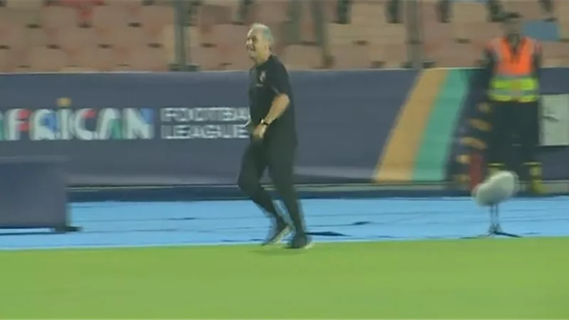 بالفيديو.. كولر بيستمد الروح من جمهور الأهلي قبل مواجهة صن داونز