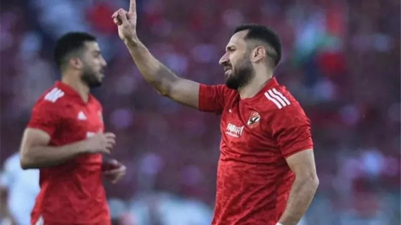 رصيدك كبير.. جماهير الأهلي تدعم علي معلول بعد إهداره ركلة الجزاء
