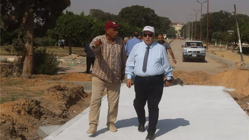 علاء منيع:مشروعات خدمية جديدة تلبي احتياجات السكان فى العاشر