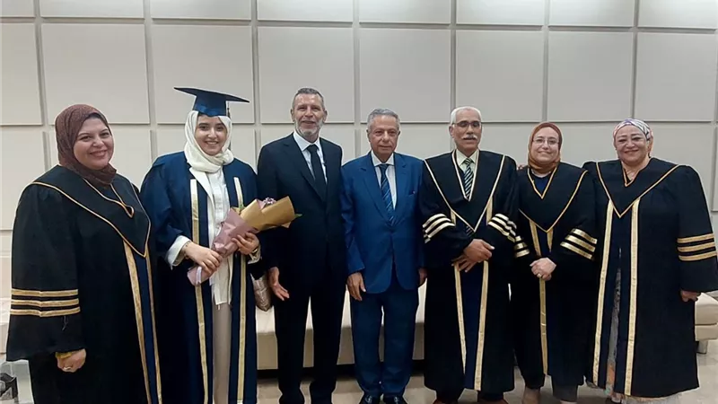 رسالة ماجستير حول استراتيجية مقترحة لتعزيز مهارة الاستماع