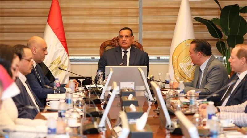 وزير التنمية المحلية يبحث التعاون مع رئيس جهاز تنمية المشروعات