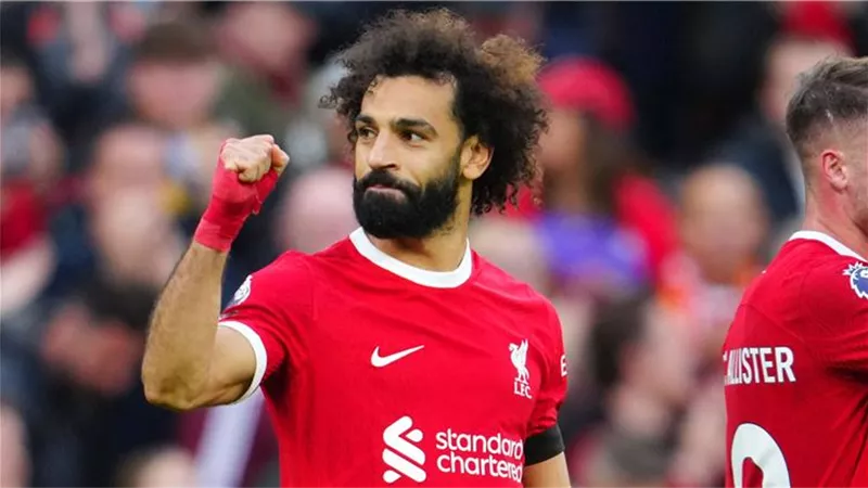 نجم أستون فيلا السابق : صلاح سينتقل للدورى السعودى
