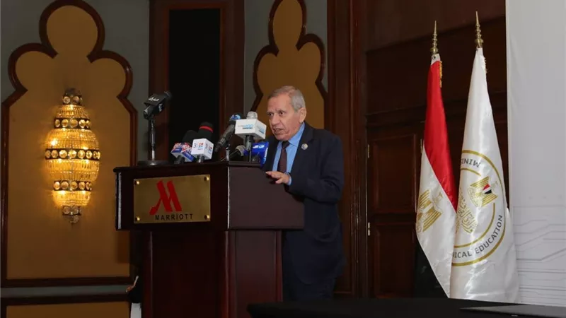 مجاهد يكشف جهود الوزارة لتطوير التعليم الفني
