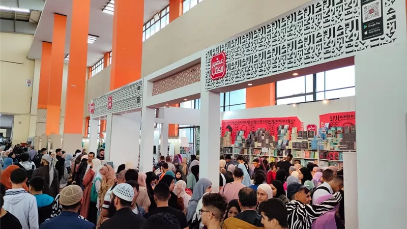 حضور قوي بجناح عصير الكتب في الصالون الدولي للكتاب بالجزائر