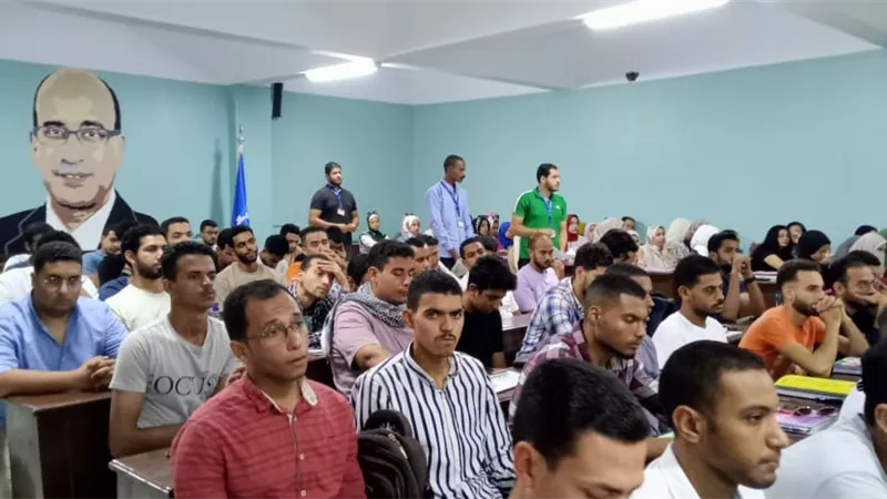 تنظيم الملتقي الأول لتوظيف الخريجين بمعهد القناة للهندسة