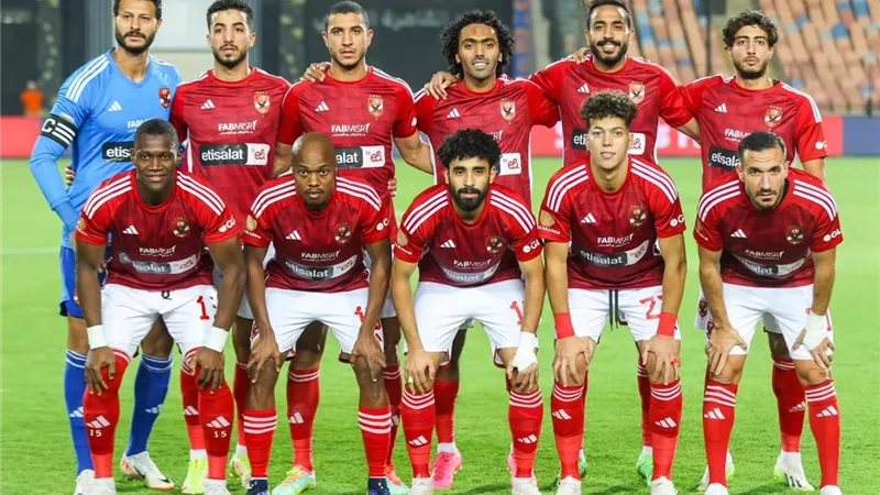 سيرحل في يناير.. فرج عامر يكشف موقف الأهلي مع هذا اللاعب